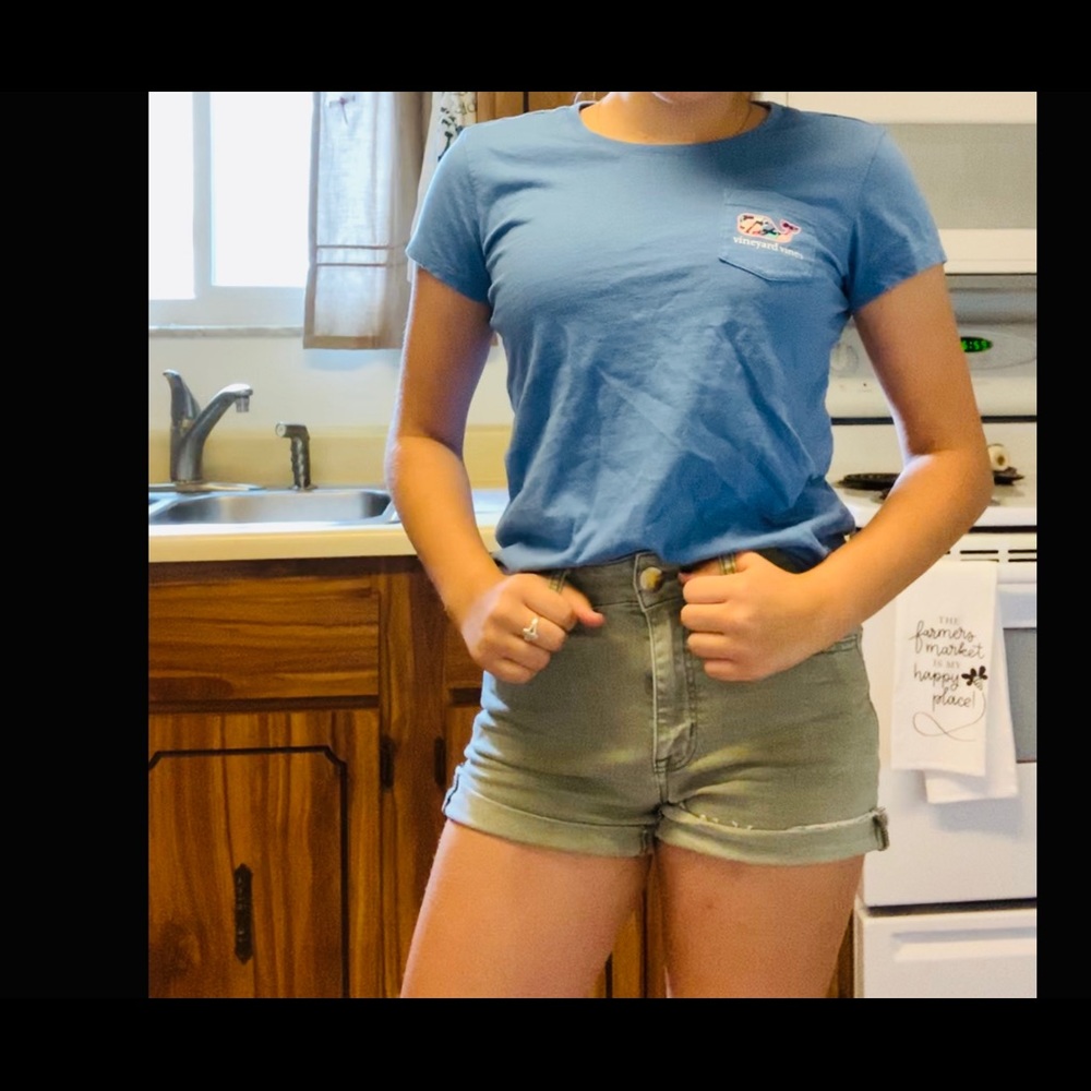 Vineyard Vines Tee